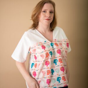 T-shirt femme motif Femmes du monde porté de face